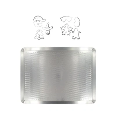 Image de Zenker 9931850 plaque de cuisson rectangulaire microperforée et 7 emporte pièces Noël, four pieces inox, patisserie pour biscuits, Acier, 40 x 30 1,5 cm