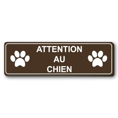 Image de Plaque gravée personnalisée autocollante logo ATTENTION AU chien + pattes de 13x4 cm Marron