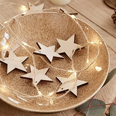 Image de Lights4fun Guirlande Lumineuse de 20 Étoiles en Bois à Micro LED Blanc Chaud Piles pour Déco Noël d’Intérieur