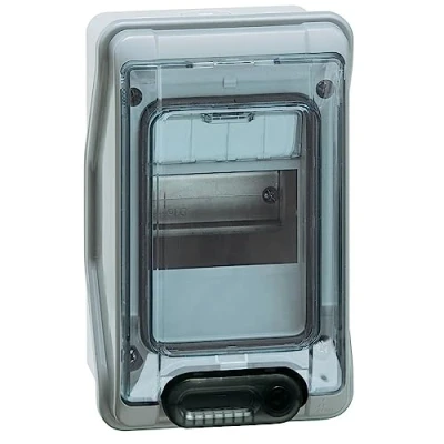 Image de Legrand, Plexo 601974 Boîte à fusibles en saillie IP65 IK09 1 rangée 4 modules pour intérieur et extérieur Classe de protection II 20 +70 C 200 x 128 115,6 mm