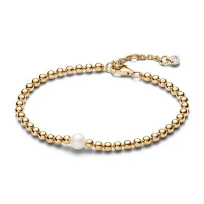 Image de Pandora Timeless Bracelet Sphère en métal plaqué or 14 carats avec perle de culture d’eau douce traitée blanche et zircones cubiques transparentes, 18