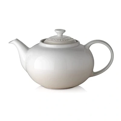 Image de Le Creuset Théière classique en grès émaillé, 1,3 litre, pour 3 à 4 tasses, Meringue, 70702137160000