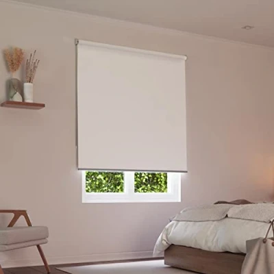 Image de MADECOSTORE Store Enrouleur Occultant Must motorisable 50 x 250cm Blanc Perle