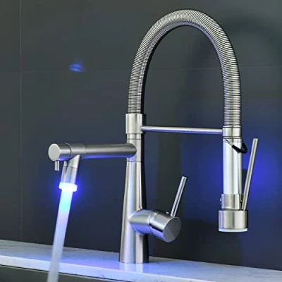 Image de TIMACO robinet de cuisine LED doré, avec ressort spirale, pivotant à 360, deux becs, et douchette extensible, haute pression, nickel brossé