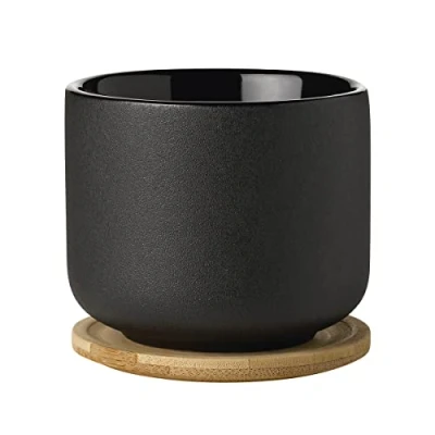 Image de Tasse à thé Stelton Theo Mug classique pour café, chocolat chaud Grès rustique avec extérieur en fonte, intérieur glaçure polie Couvercle sous verre bambou durable Noir et brun, 0,2 litre