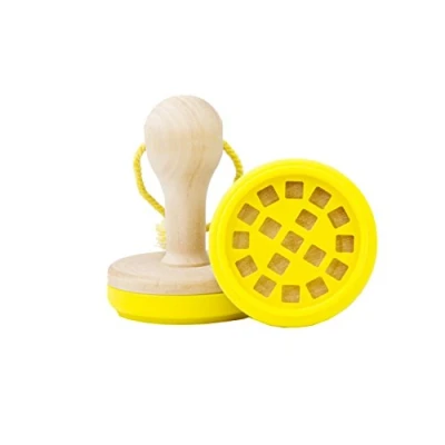 Image de SUCK UK Tampon à Biscuit Personnalisable Créez vos propres messages