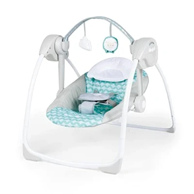Image de Ingenuity, Ity, Balancelle Compacte Swingity Goji, 6 vitesses de balancement, arche jeu avec 2 jouets, 5 points harnais sécuritée, 3 mois à 9 kg