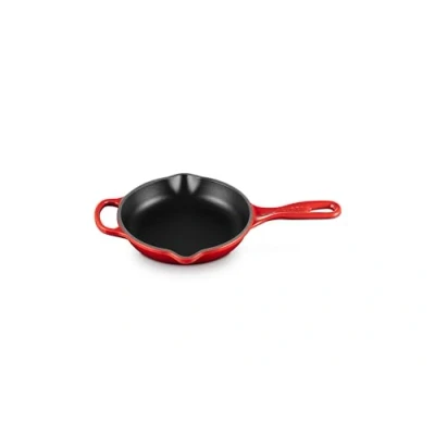 Image de Le Creuset Skillet Signature en Fonte Émaillée, Rond, 16 cm, 1,15 kg, Cerise, 20182160600422