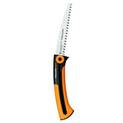 Image de Fiskars Scie à élaguer pour bois vert, Lame rétractable, Grandes dents, Coupe tirante, Longueur de lame: 16 cm, en acier inoxydable, Noir/Orange, Xtract, SW73, 1000613