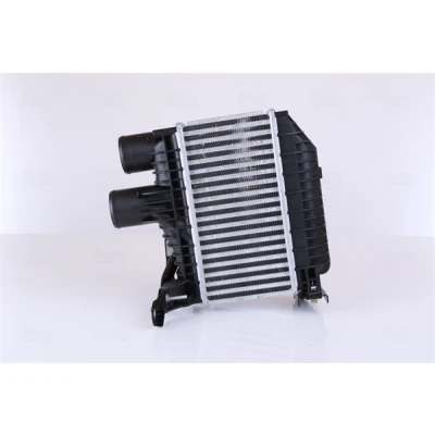 Image de NISSENS 96758 Intercooler TOYOTA: Avensis II 5 portes, Corolla IX 3/5 Verso