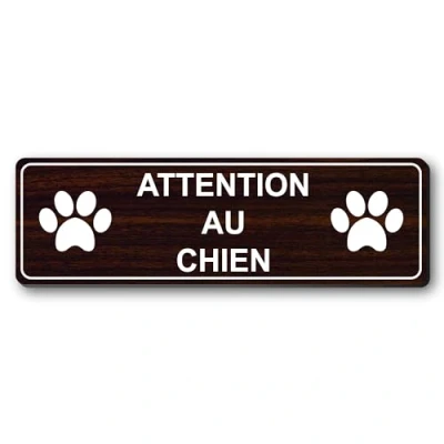 Image de Plaque gravée personnalisée autocollante logo ATTENTION AU chien + pattes de 13x4 cm Bois