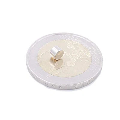 Image de Brudazon 100 Mini Aimants Disques 4x3mm N52 Niveau Le Plus Forte en néodyme Ultra Fortes Aimant de Puissance pour modélisme, Photo, Tableau Blanc, Artisanat Disque Extra