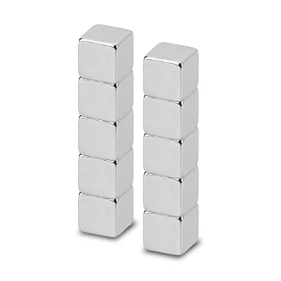 Image de MAUL aimant néodyme cubique, lot de 10 aimants carrés puissants à usage multiple, au design moderne et élégant, 7 x mm, charge jusqu&#039;à 1,6 kg, argent
