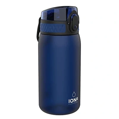 Image de Ion8 Gourde Enfant, 350ml, Anti Fuite, Facile à Ouvrir, Verrouillage Sécurisé, Lavable en Lave Vaisselle, Sans BPA, Poignée de Transport, Nettoyer, Carbone Neutre, Bleu Marine