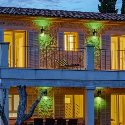 Image de LEDVANCE Applique extérieur WiFi SMART+, 10W, 800lm, argent, blanc chaud 3000K et 16 millions de couleurs, tête directionnelle, contrôlable par application, compatible avec Amazon, Google, etc.