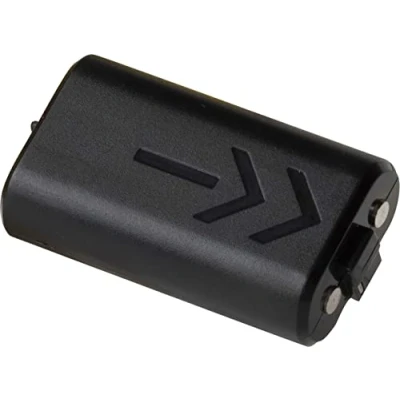 Image de Konix Mythics Kit de Batterie Rechargeable Play &amp; Charge 1 200 mAh pour manettes Xbox One et Series XS Câble USB 3 m Noir