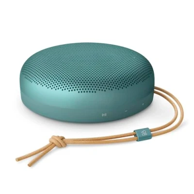 Image de Bang &amp; Olufsen Beosound A1 (3e Génération) Enceinte Bluetooth Portable Étanche avec 3 Micros, certifiée Cradle to Eucalyptus Green