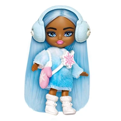 Image de Barbie Poupée Mini Extra Cool Voyage avec Tenue d&#039;hiver Robe Pull Duveteuse Et Longue Chevelure Bleu Glacier, Accessoires Inclus, 8,3 Cm, Jouet Enfant, A Partir De 3 Ans, HPN08