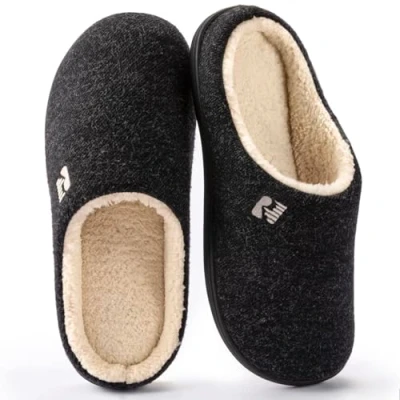 Image de RockDove Pantoufles en mousse à mémoire de forme avec doublure sherpa pour Hommes, 43.5 EU, Noir et Naturel