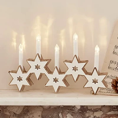Image de Lights4fun Chandelier en Bois Étoilé avec 5 Bougies LED Blanc Chaud à Piles pour Déco Intérieur de Noël
