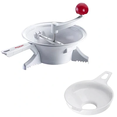 Image de Westmark Kit de Mise en Conserve, 1 Moulin à Légumes/Passe Vite avec 2 Disques perforés + Entonnoir Confiture, ABS/PP/acier inoxydable, Blanc/rouge, 119622E6