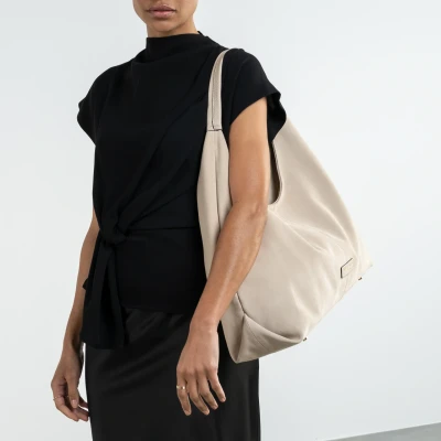 Image de Isabel Bernard Sac à épaule en daim crème Honoré Grace pour femmes