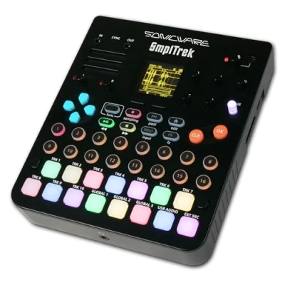 Image de Sonicware SmplTrek [Sampler &amp; Groovebox] Sampler 48kHz 16bit, 30 voix polyphoniques, 10 pistes de séquenceur, 35 effets, mixeurs canaux, 15 pads sensibles à la vélocité avec LED RGB