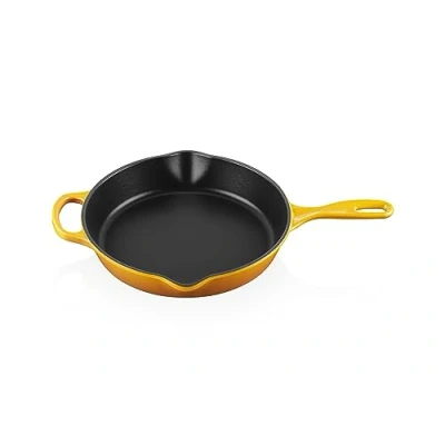 Image de Le Creuset Skillet profond en fonte émaillée Signature avec poignée d&#039;assistance et deux becs verseurs, 26 cm, 2 litres, Nectar, 20187266720422