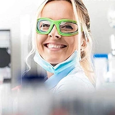Image de InnovaGoods® Lunettes de protection transparentes avec verres anti buée, rayures, UV400, résistantes aux chocs, confortables et légères, parfaites pour les travaux d&#039;atelier, constr