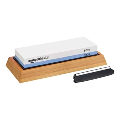 Image de Amazon Basics pierre à aiguiser pour couteaux, double face grain 1000/6000 avec base antidérapante en bambou, noir, bleu et blanc
