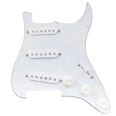 Image de Musiclily Pro Pickguard Standard SSS Pre cablé Loaded wired avec Artec Micros Staggered Alnico 5 Simple Bobinage pour Guitare Electrique Style Strat, 4 Plis White Pearl