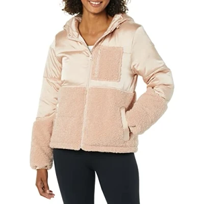 Image de Amazon Essentials Veste Doudoune Sherpa Femme, Rose Blush, M