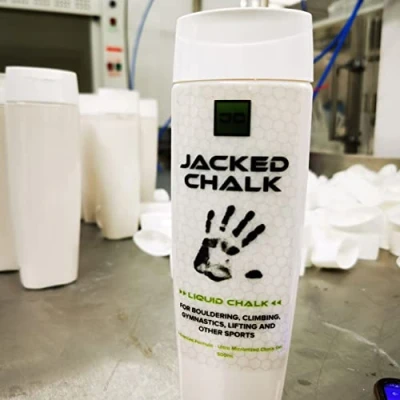 Image de Jacked Liquid Chalk V2 250 ml Craie d&#039;escalade de qualité supérieure pour haltérophilie, escalade, gymnastique, pole dance, fitness, séchage rapide, sans émulsifiant,