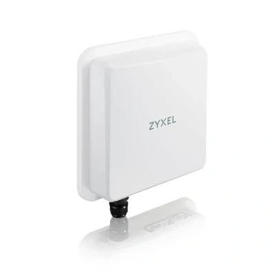 Image de Zyxel 5G Outdoor Router avec PoE 4.67 Gbps Data RateAntenne directionnelle 9 dBi pour Les Longues Distances Indice de Protection IP68 [Nebula FWA710]