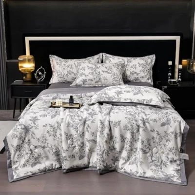 Image de CSARPECT Couette D&#039;été Édredon, Douce Et Respirante réversible Couverture en Microfibre Courtepointe Légère Couvre Lit 2 Personnes Matelassé Lavable Machine (Gris Lait, 200 * 230CM)