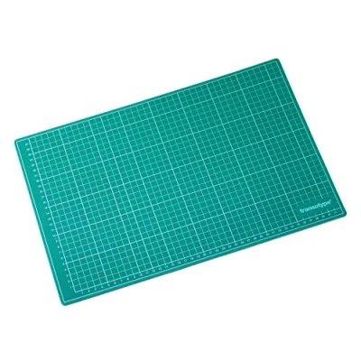 Image de transotype Tapis de découpe, dimensions 90 x 60 cm, vert/noir, support autocicatrisant avec trame fine, utilisable des deux côtés