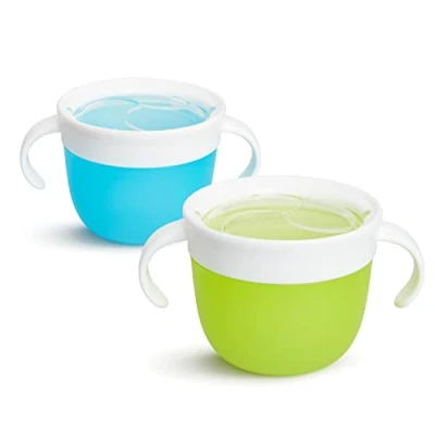 Image de Munchkin Tasses à Goûter en Silicone Snack Catchers, Tasse d’Apprentissage Bébé sans BPA avec Poignées et Couvercle, Boîte Enfant, Bol Anti Renversement Lot de 2, Bleu/Vert