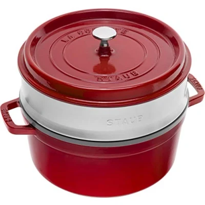 Image de STAUB Cocotte en Fonte Émaillée avec Couvercle et panier vapeur, Tous feux dont induction, 4 à 5 personnes, Ronde, 26 cm, L, 7,2 kg, Cerise