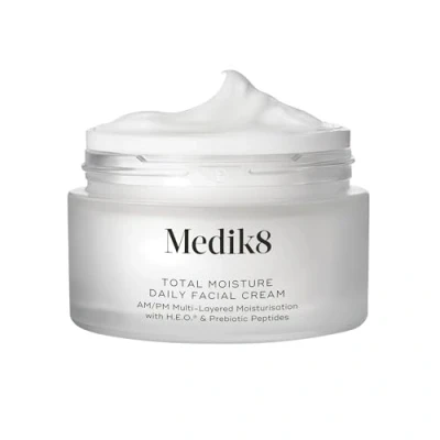 Image de Medik8 Total Moisture Daily Facial Cream Hydratant à l&#039;Acide Hyaluronique,Crème de Jour et Nuit pour le Visage, Hydratation Instantanée, Profonde Durable Cliniquement Prouvée 50 ml