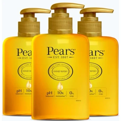 Image de Three Packs Pears Savon Liquide pour les mains Pur et Doux, avec 10 fois plus d&#039;hydratant* 250ml