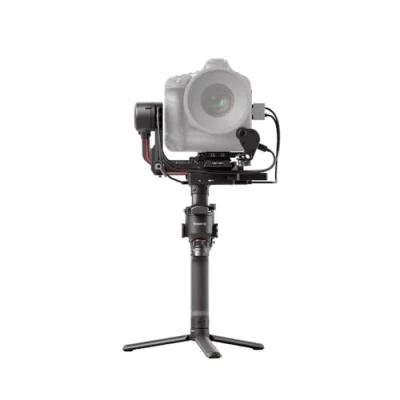Image de DJI RS 2 Pro Combo, stabilisateur 3 axes portable, nacelle caméra 4,5 kg, fibre de carbone, pour Canon/Sony/Panasonic/Nikon/Fujifilm/BMPCC, comprend un transmetteur d&#039;image et plus d&#039;accessoires, noir