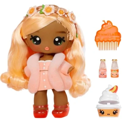 Image de MGA Entertainment YUMMILAND Grande Poupée et Gloss Personnage Num Nom Piper Peach Swirlyboo Parfumée avec Kit de DIY Convient aux Enfants 4 Ans Plus