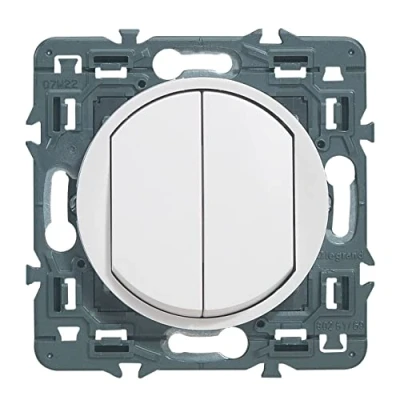 Image de LEGRAND Interrupteur Double ou Va et vient Céliane Soft 10A Commande d&#039;Eclairage Prêt à Installer Fabriqué En France Blanc