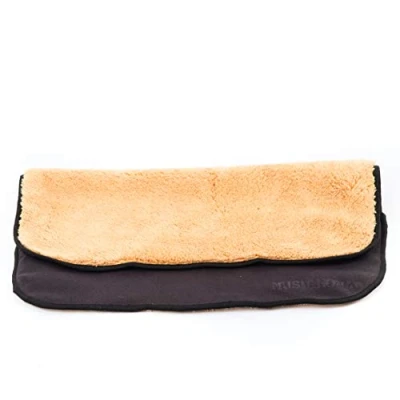 Image de MUSICNOMAD MN241 2`n 1 Beyond Plush Cloth Ultra Chiffon de nettoyage et d&#039;entretien en microfibres pour le corps manche la guitare basse
