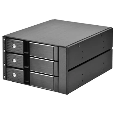Image de Silverstone SST FS303 12G Deux Ports de périphérique 5,25&quot; à Trois 3,5&quot; SAS 12Go / SATA 6Go/s Emplacement sans Plateau d’échange Chaud HDD/SSD