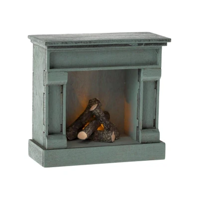 Image de Maileg maison de poupée cheminée souris bleue