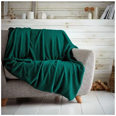 Image de GC GAVENO CAVAILIA Jeté de lit en Polaire Luxe, Chaud et Confortable gaufré pour canapés, Couverture Moelleuse lit, Vert, 150 x 200 cm
