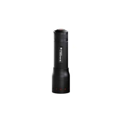 Image de Lampe de poche LED polyvalente Ledlenser P7, 450 lumens, mise au point, portée 300m, fonctionne avec 4 piles AAA, fournies