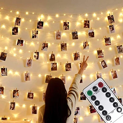 Image de Microwear Guirlande Photo,10M100LED 8Modes,Alimenté par USB ou Batterie,avec Télécommande,Lumineuse LED d&#039;intérieur pour Chambre Photo Suspendre des Photos,Décoration de (50Clips 25Clous)