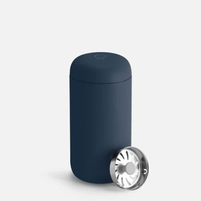 Image de Fellow Carter Move Tasse de voyage à café et thé isotherme en acier inoxydable avec intérieur céramique protection anti éclaboussures, bleu pierre, 355 ml